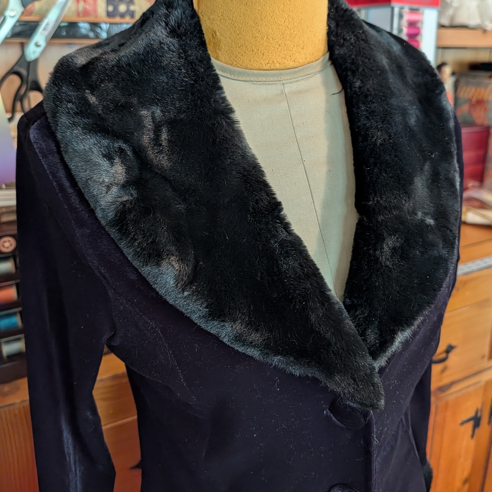 SABORA Vintage 1990's Black Faux Fur Collar Velvet Jacket